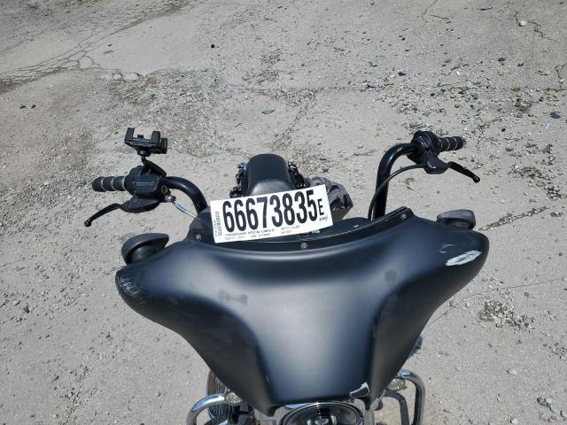 2010 HARLEY-DAVIDSON FLHX 1HD1KB417AB618577