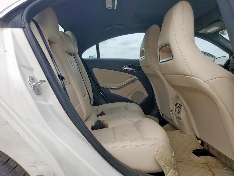 2015 MERCEDES-BENZ CLA 250 WDDSJ4EBXFN195985