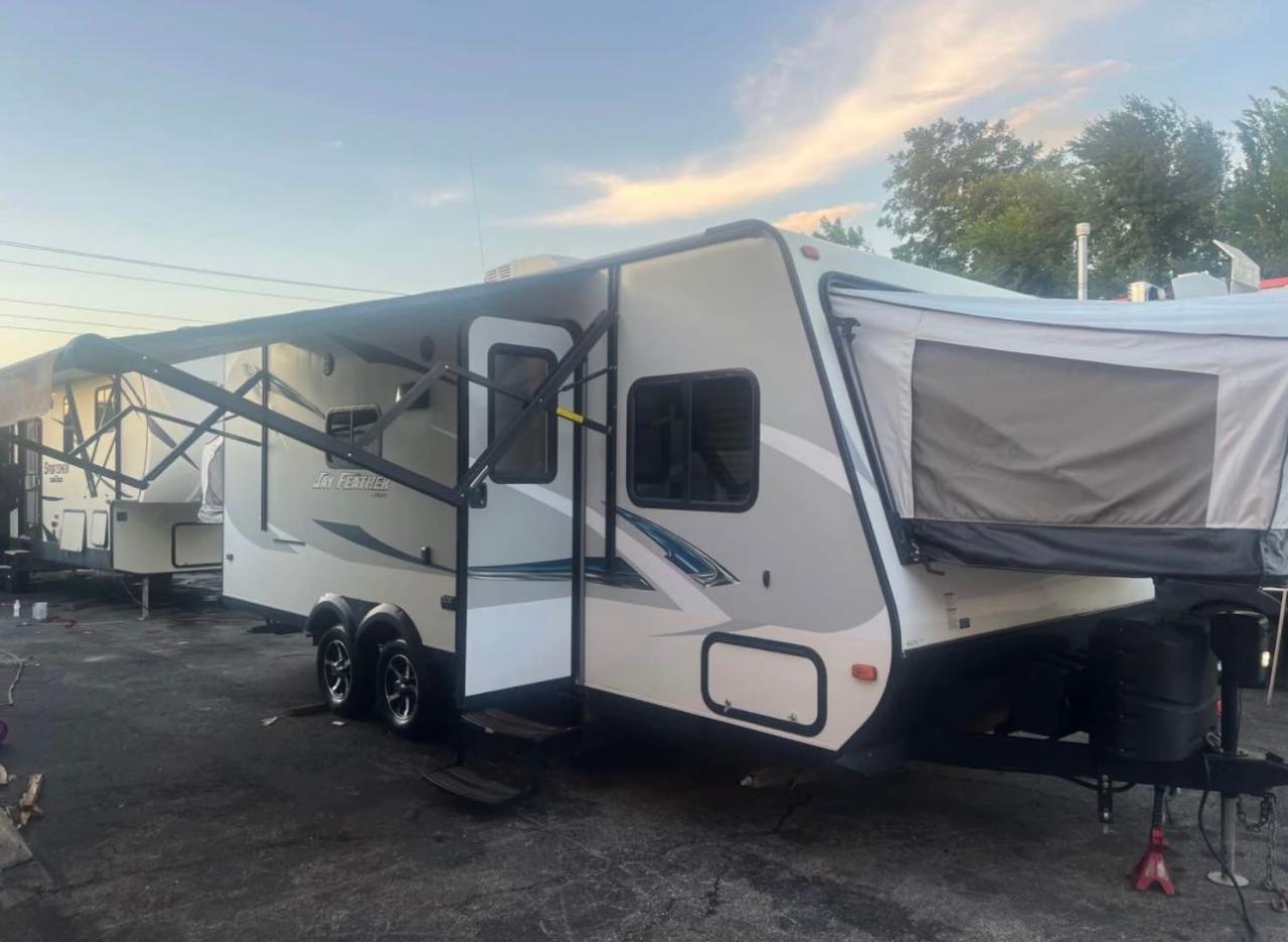  Salvage Jayco Jayfeex23b