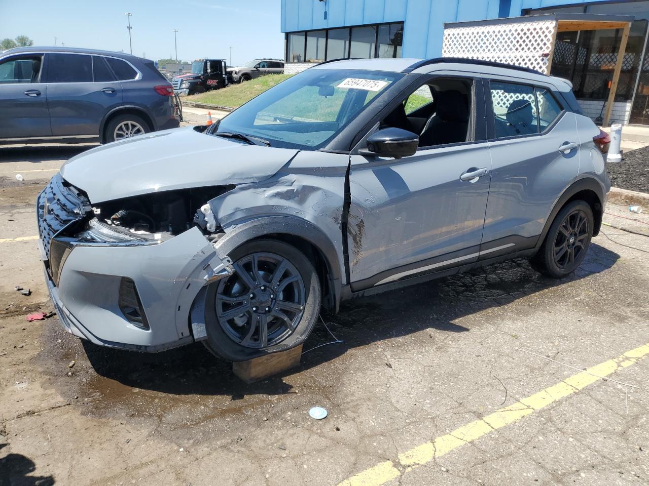 NISSAN KICKS SR