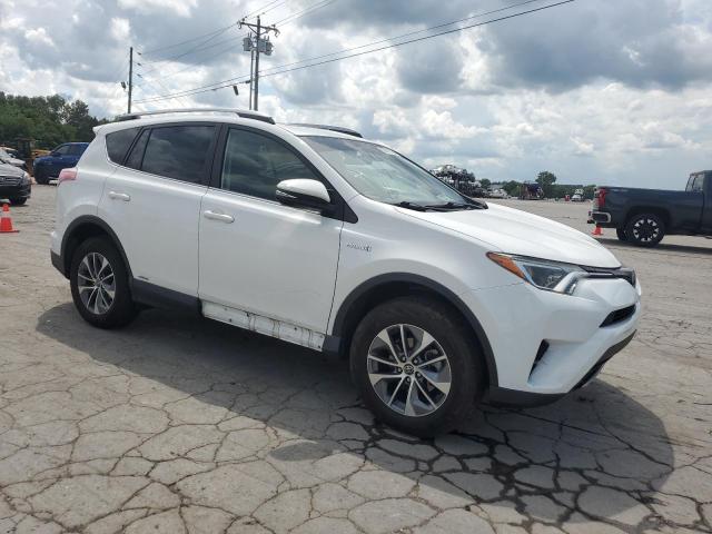 2018 TOYOTA RAV4 HV LE JTMRJREV4JD190067