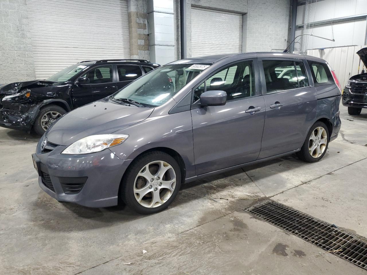 MAZDA 5