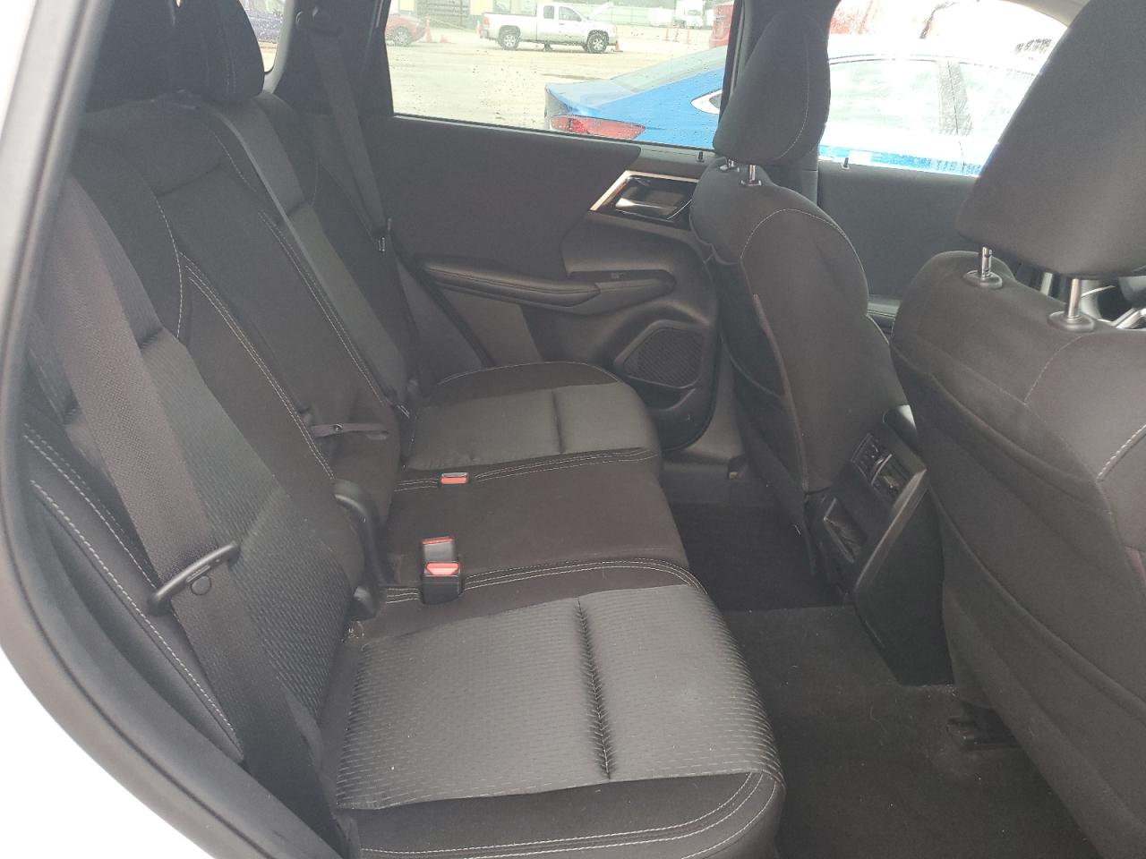 MITSUBISHI OUTLANDER ES