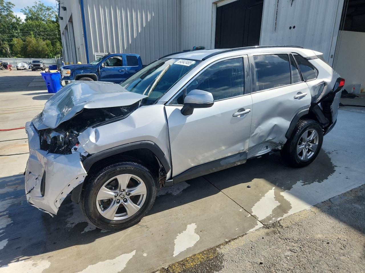 TOYOTA RAV4 XLE