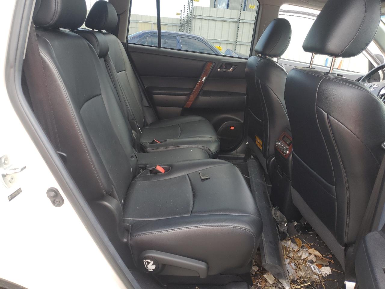 TOYOTA HIGHLANDER LIMITED