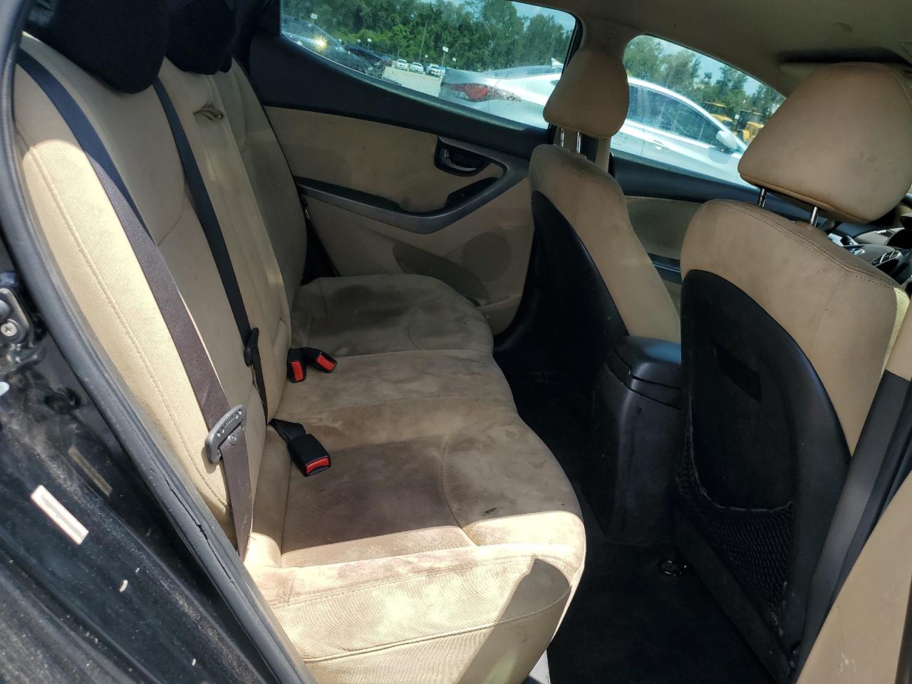 Hyundai Elantra gl 2013