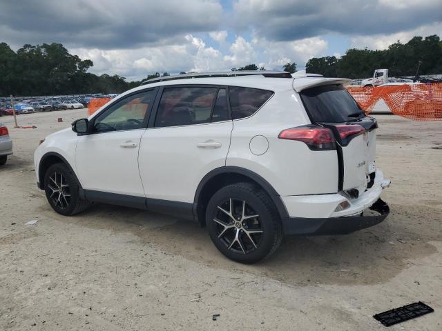 2018 TOYOTA RAV4 SE JTMNFREV9JJ176375