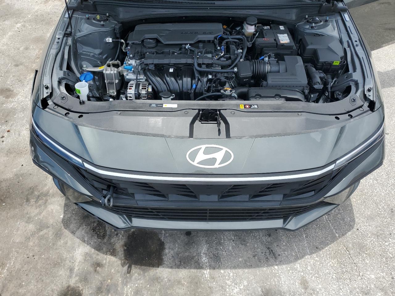 Hyundai Elantra se 2025