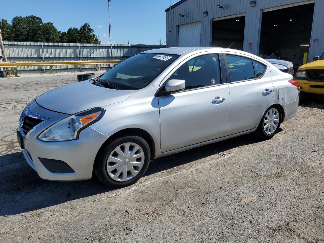 NISSAN VERSA S