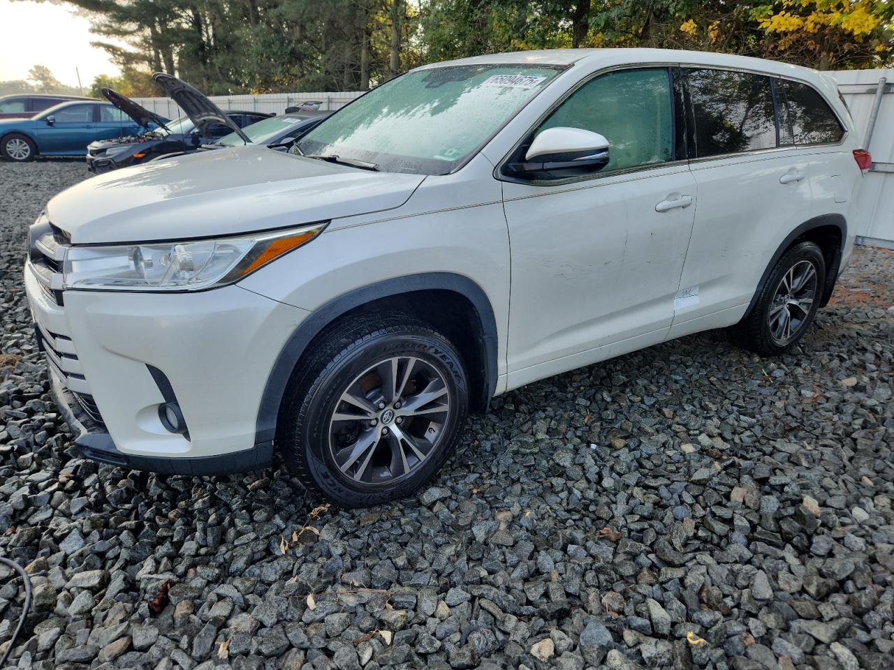 TOYOTA HIGHLANDER LE