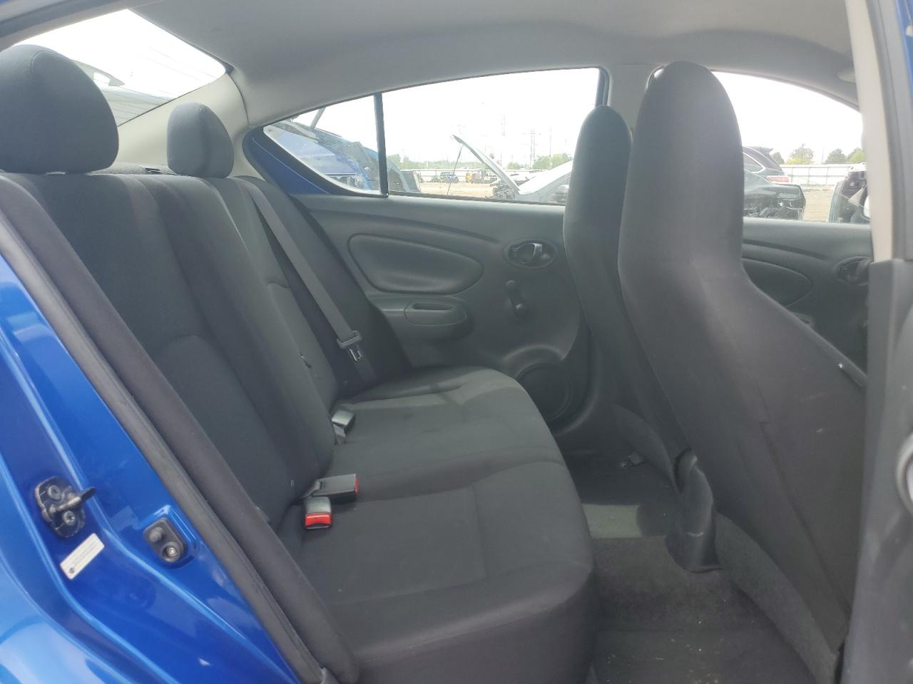 NISSAN VERSA S