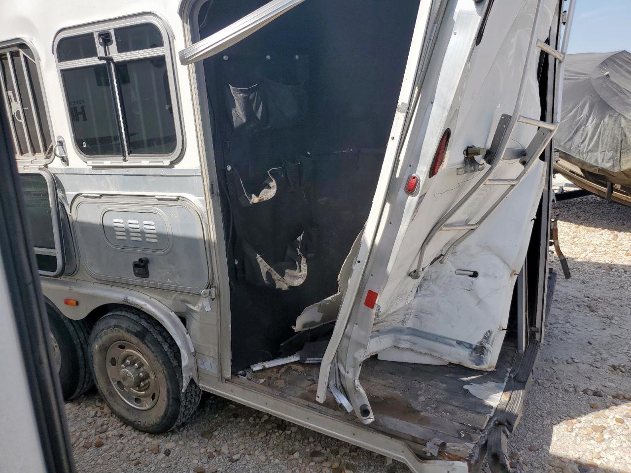 Lot #3279868273 2008 LOGAN HORSETRAIL