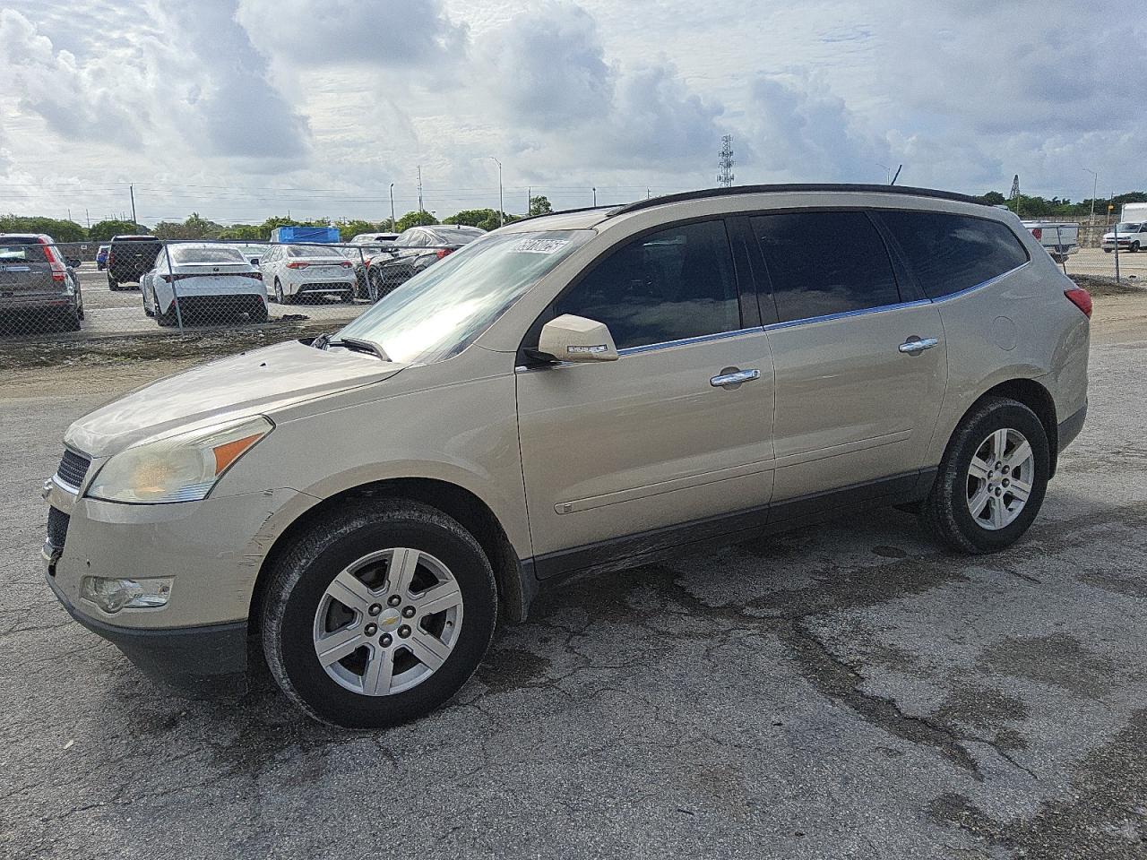 CHEVROLET TRAVERSE LT