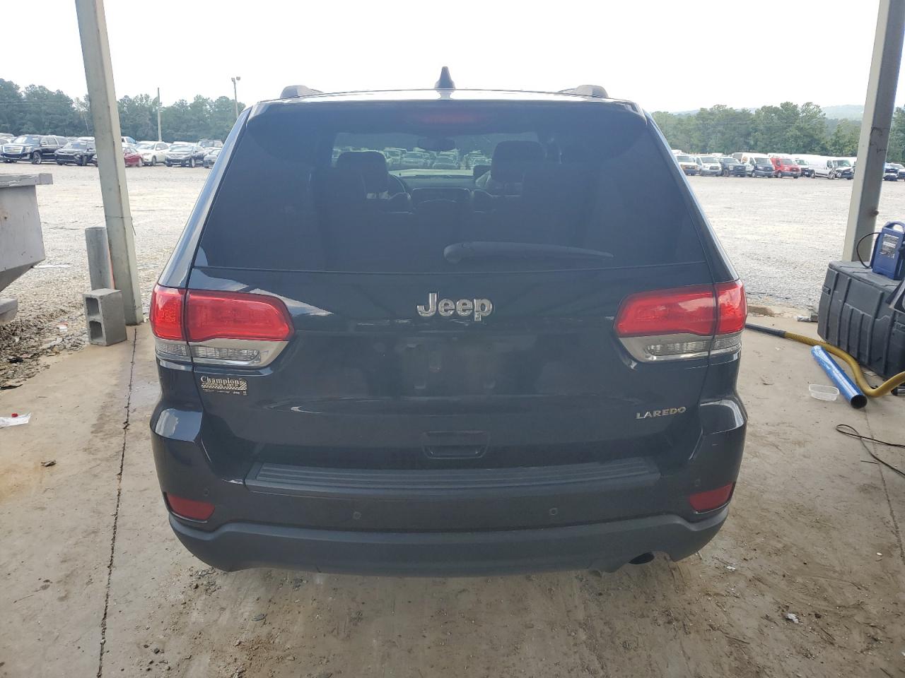 JEEP GRAND CHEROKEE LAREDO