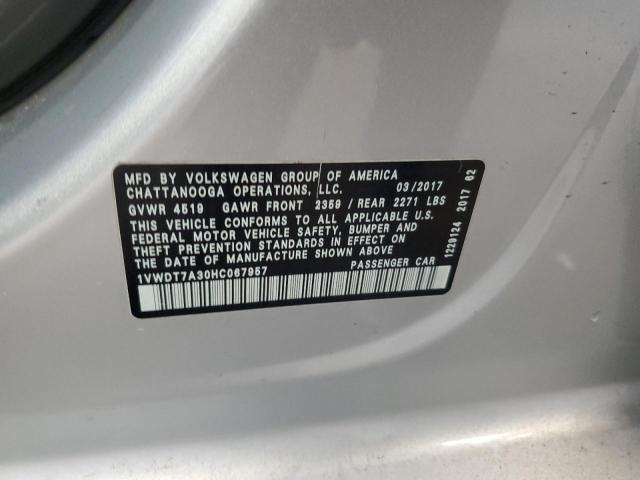 2017 VOLKSWAGEN PASSAT R-L 1VWDT7A30HC067957