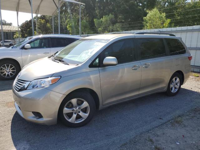 TOYOTA SIENNA LE