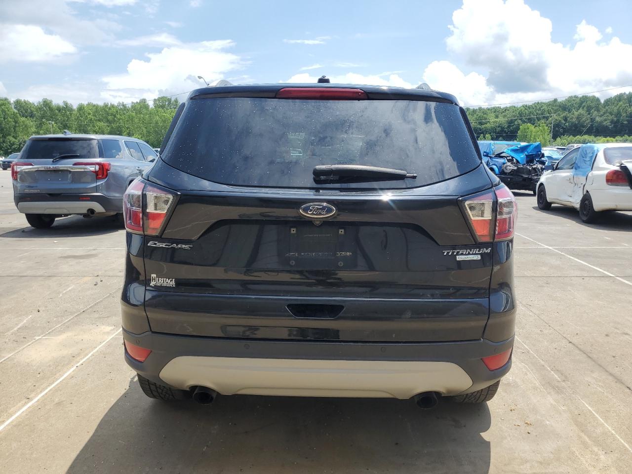 FORD ESCAPE TITANIUM