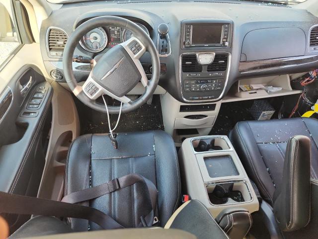 2016 CHRYSLER TOWN & COU 2C4RC1BG3GR120017