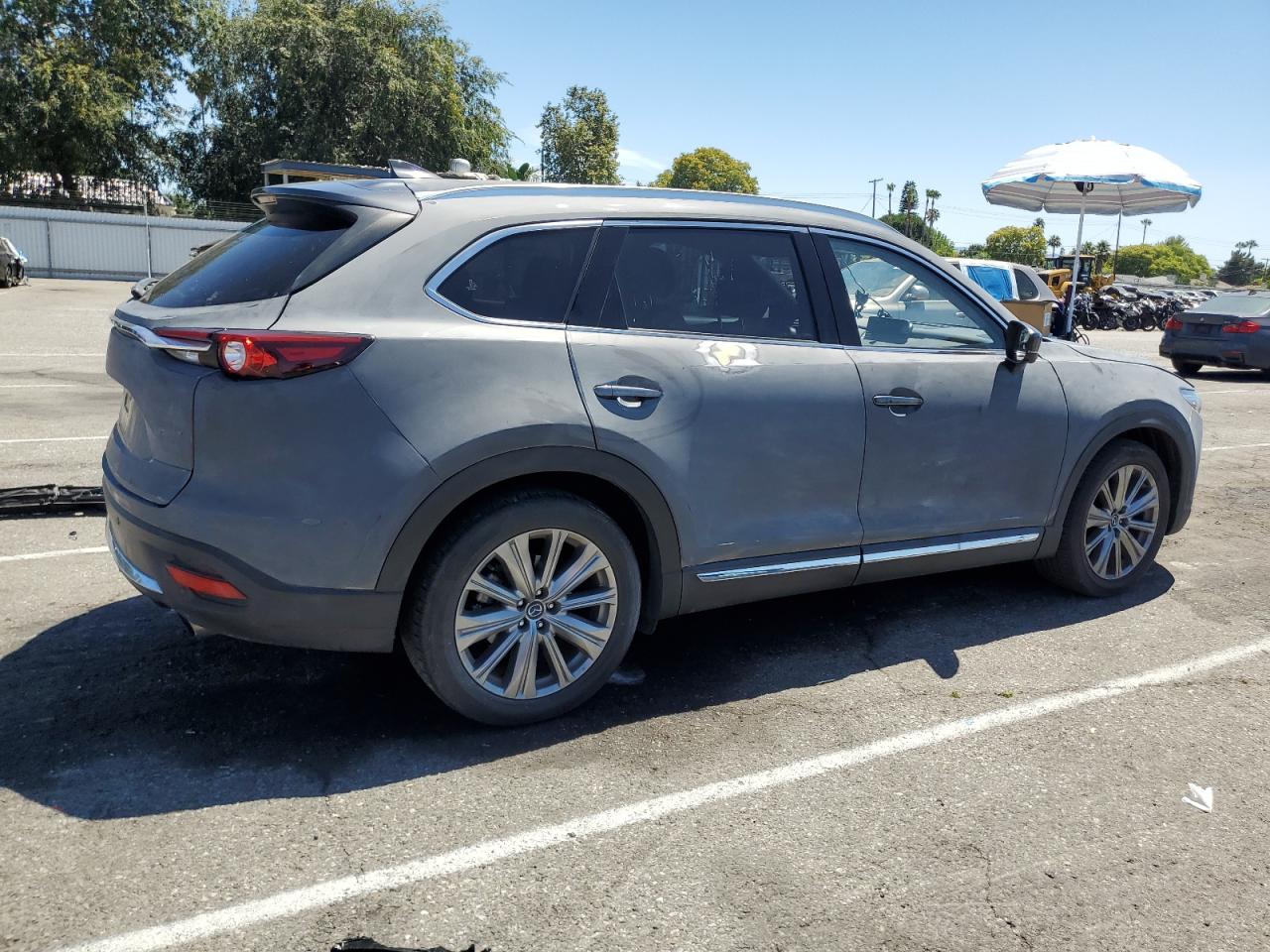 MAZDA CX-9 SIGNATURE