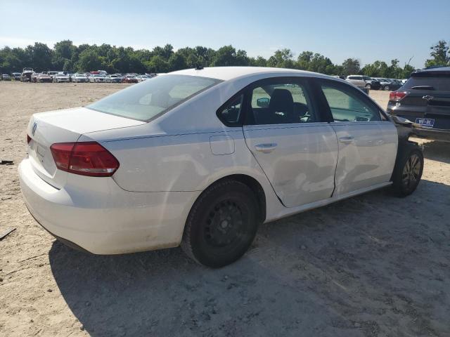 2015 VOLKSWAGEN PASSAT S 1VWAS7A38FC003278