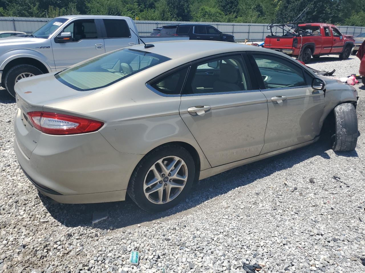 FORD FUSION SE