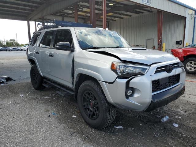 2021 TOYOTA 4RUNNER VE JTEHU5JR7M5900738