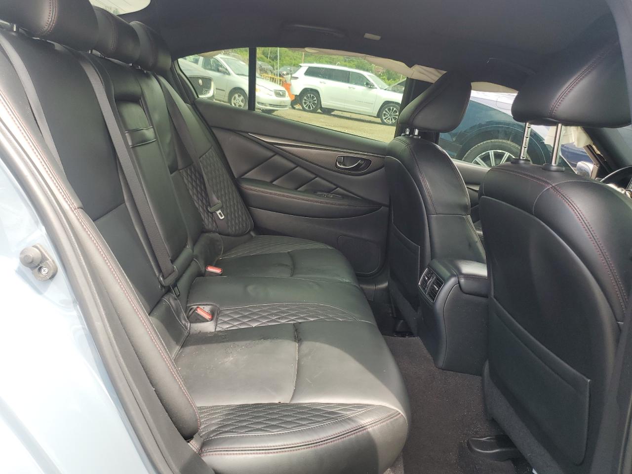 INFINITI Q50 RED SPORT 400