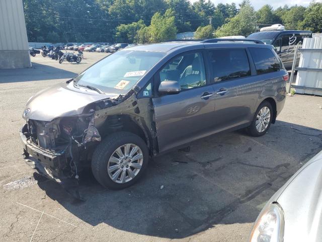 TOYOTA SIENNA XLE