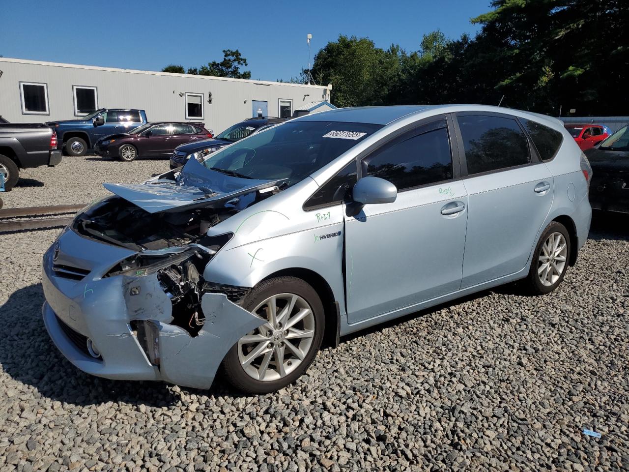 TOYOTA PRIUS V