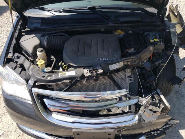 2016 CHRYSLER TOWN & COU - 2C4RC1CG4GR260897