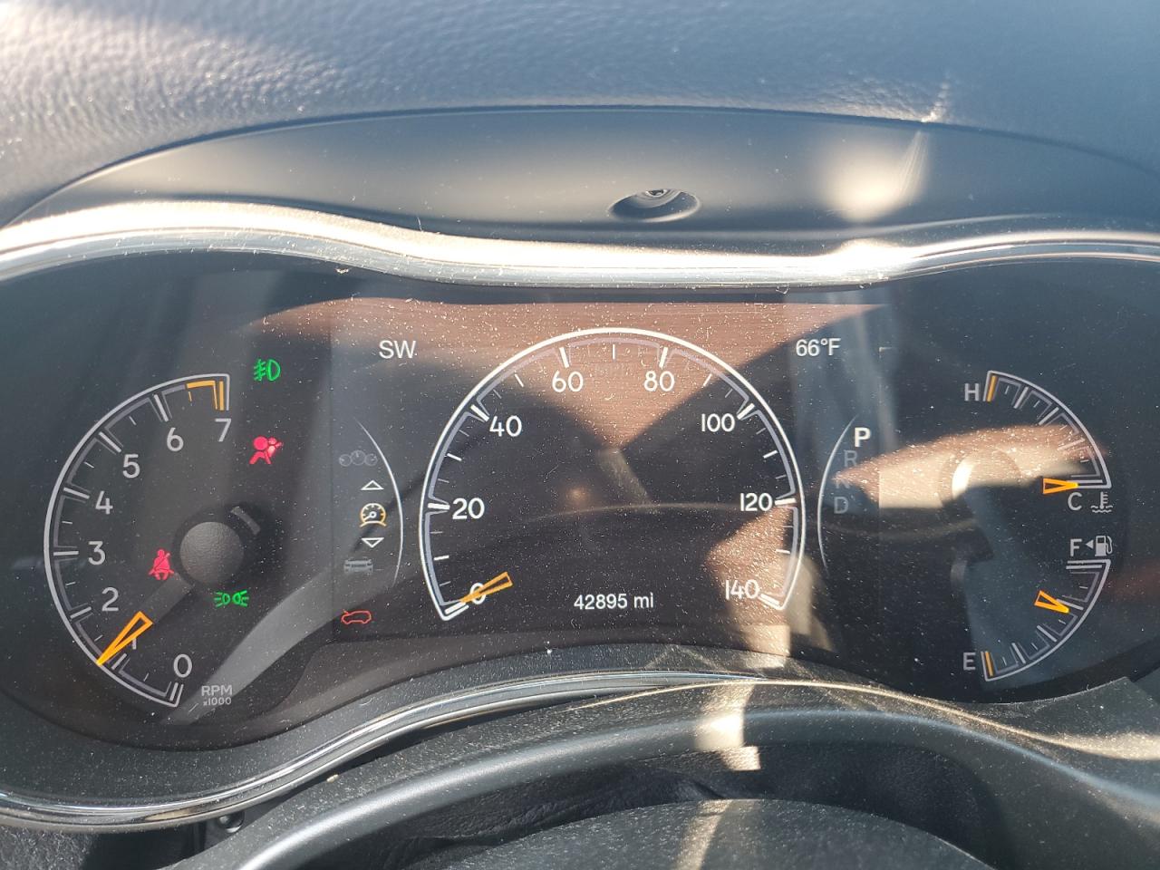 JEEP GRAND CHEROKEE LAREDO