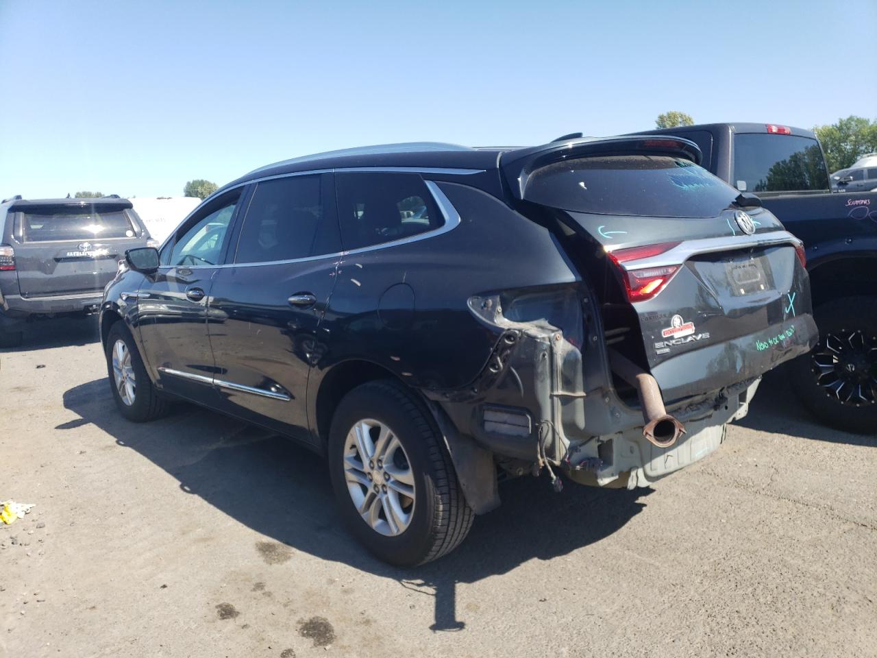 BUICK ENCLAVE ESSENCE