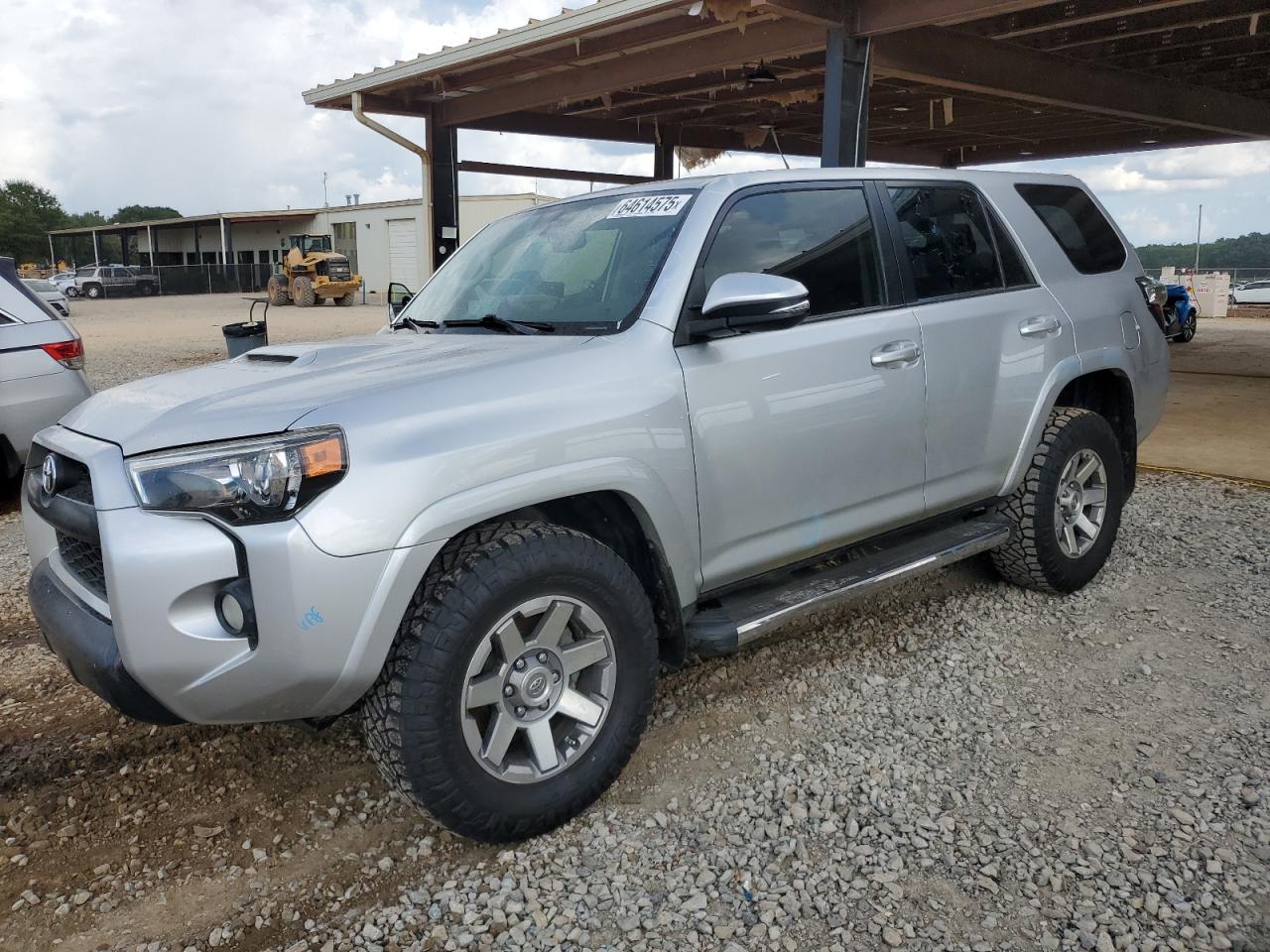 TOYOTA 4RUNNER SR5