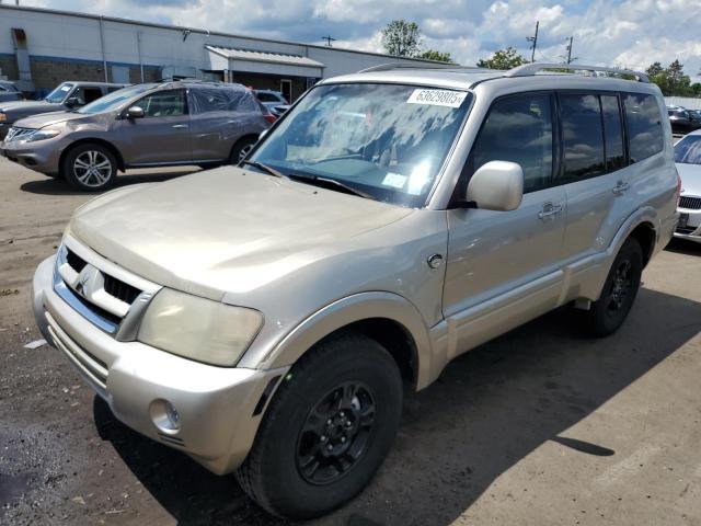 MITSUBISHI MONTERO 20