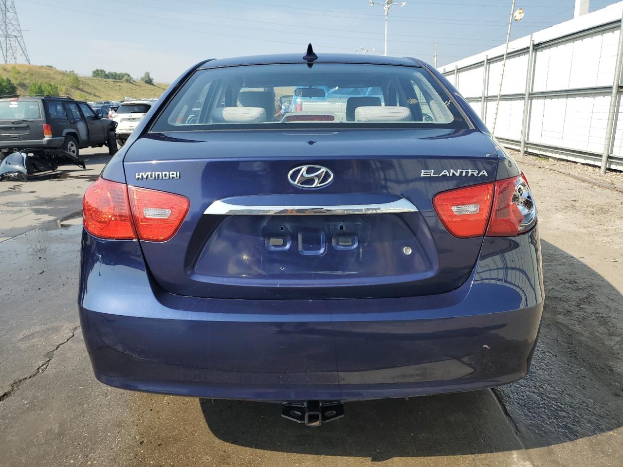 HYUNDAI ELANTRA BLUE