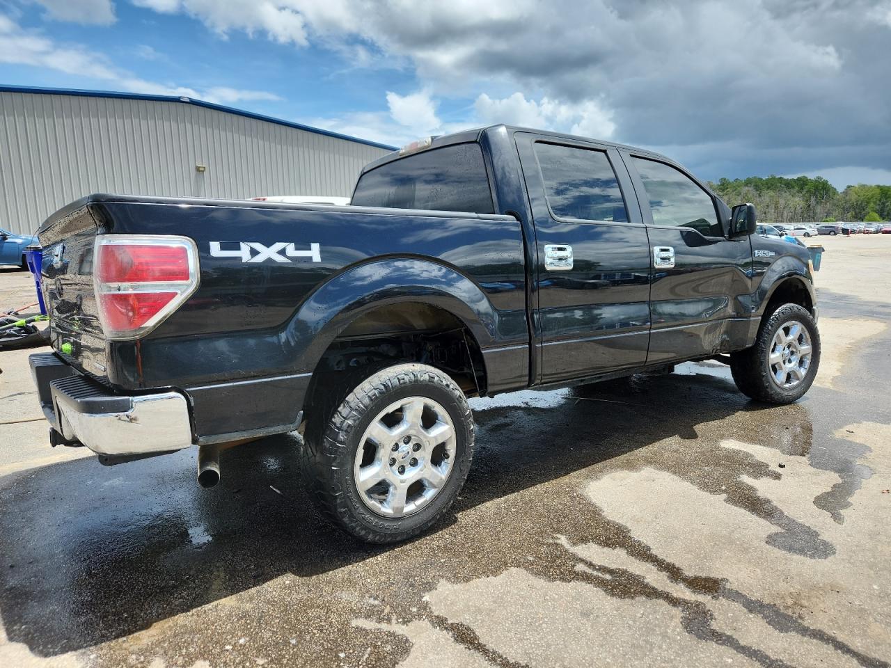 FORD F-150 SUPERCREW