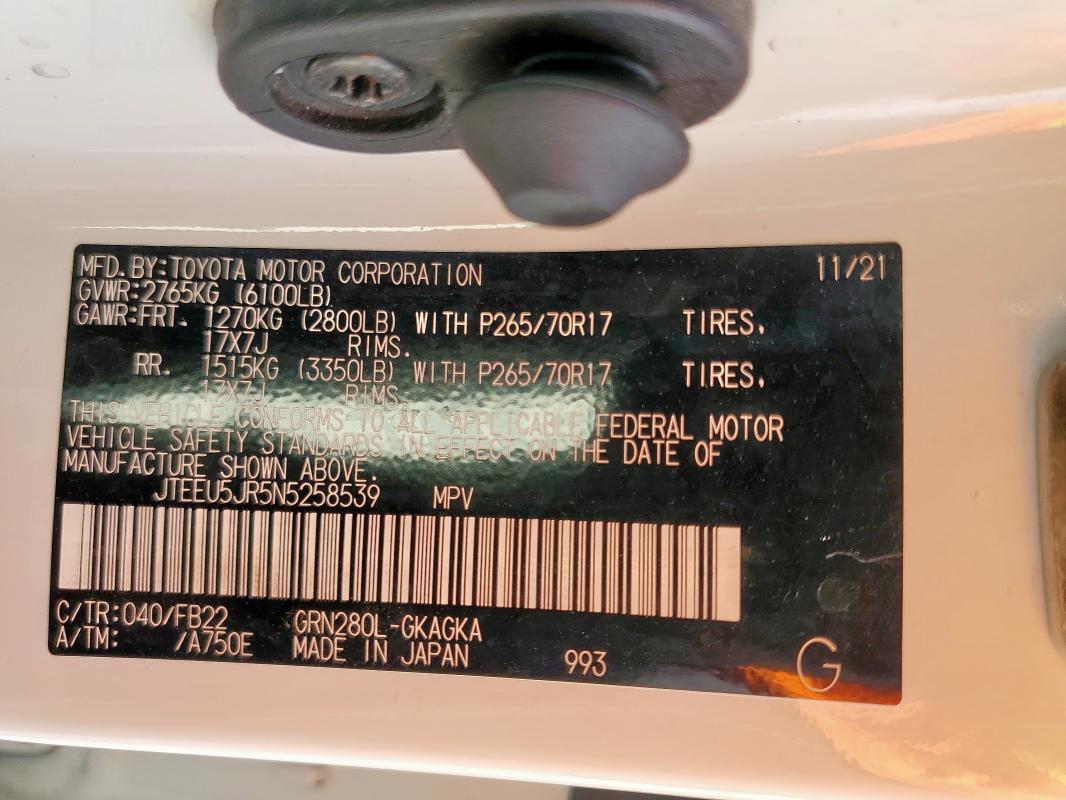 2022 TOYOTA 4RUNNER SR - JTEEU5JR5N5258539