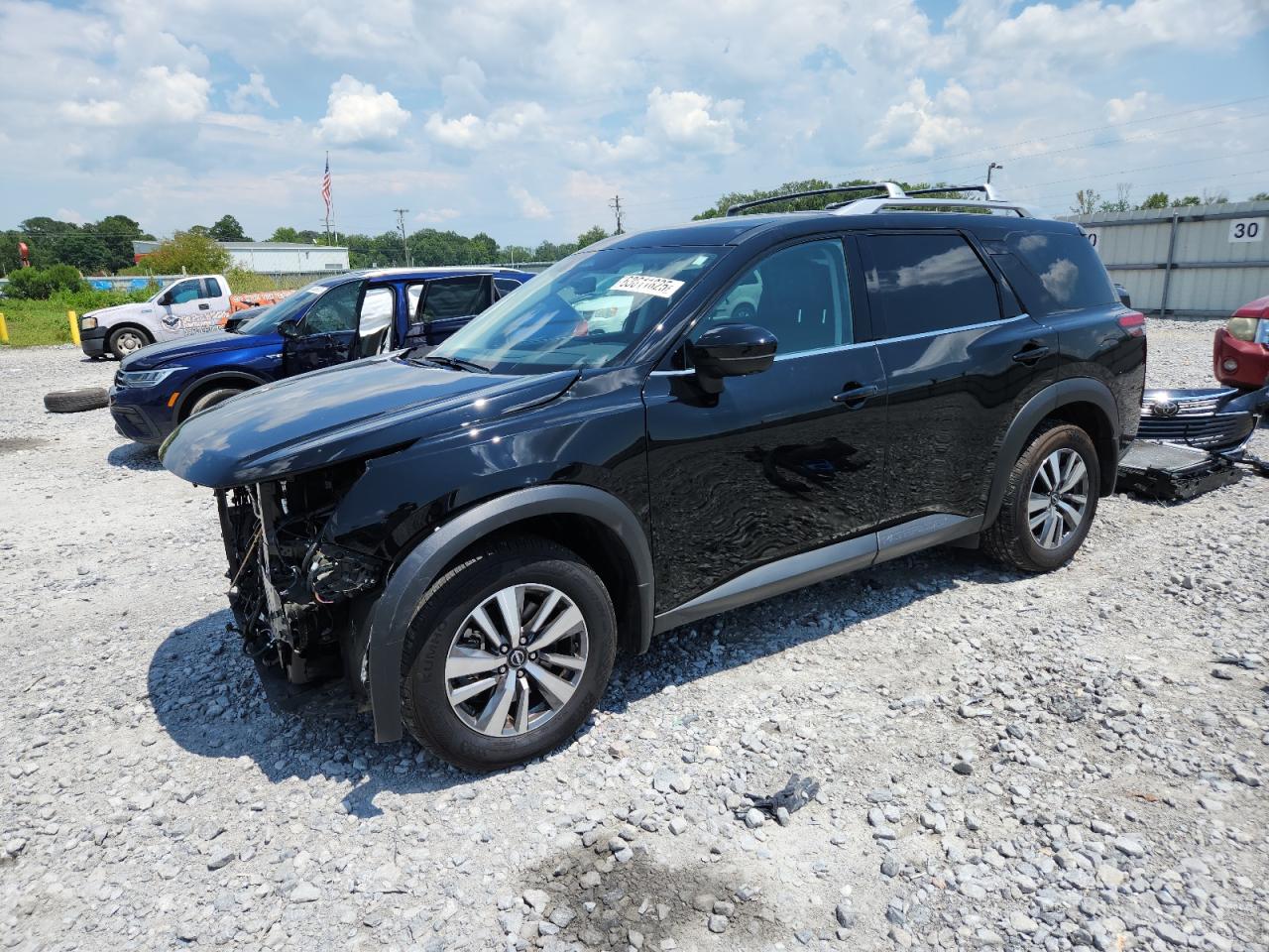 NISSAN PATHFINDER SL