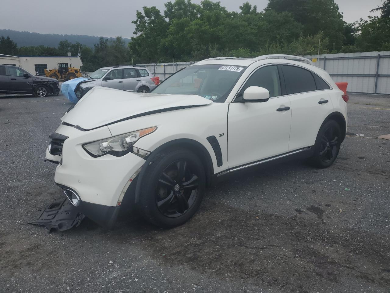 INFINITI QX70