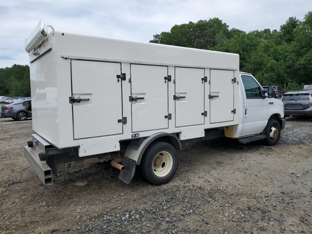 FORD ECONOLINE E450 SUPER DUTY CUTAWAY VAN