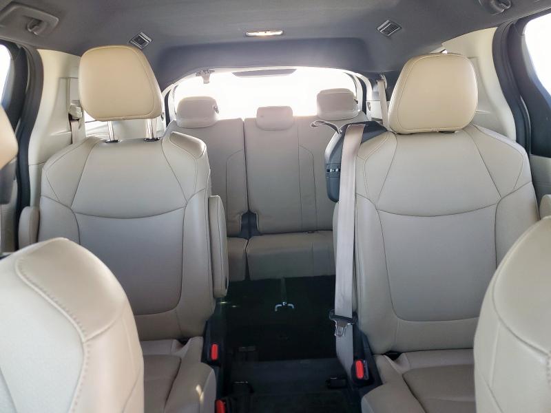 2021 TOYOTA SIENNA XLE 5TDYRKEC7MS049397