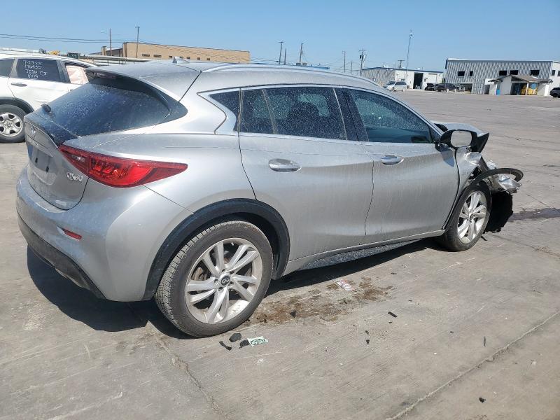 2017 INFINITI QX30 BASE SJKCH5CP7HA031244
