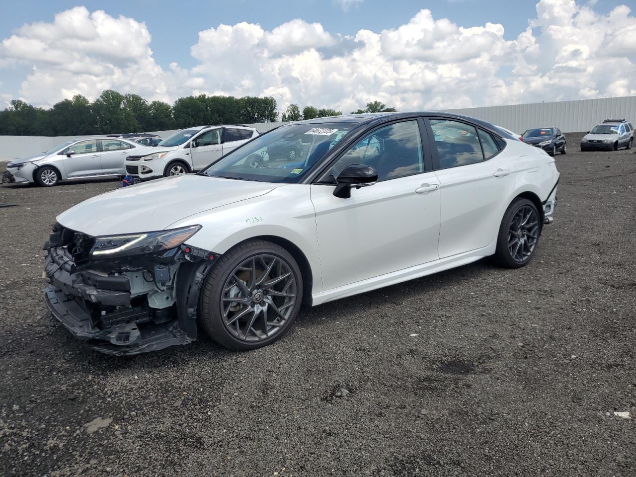 TOYOTA CAMRY XSE