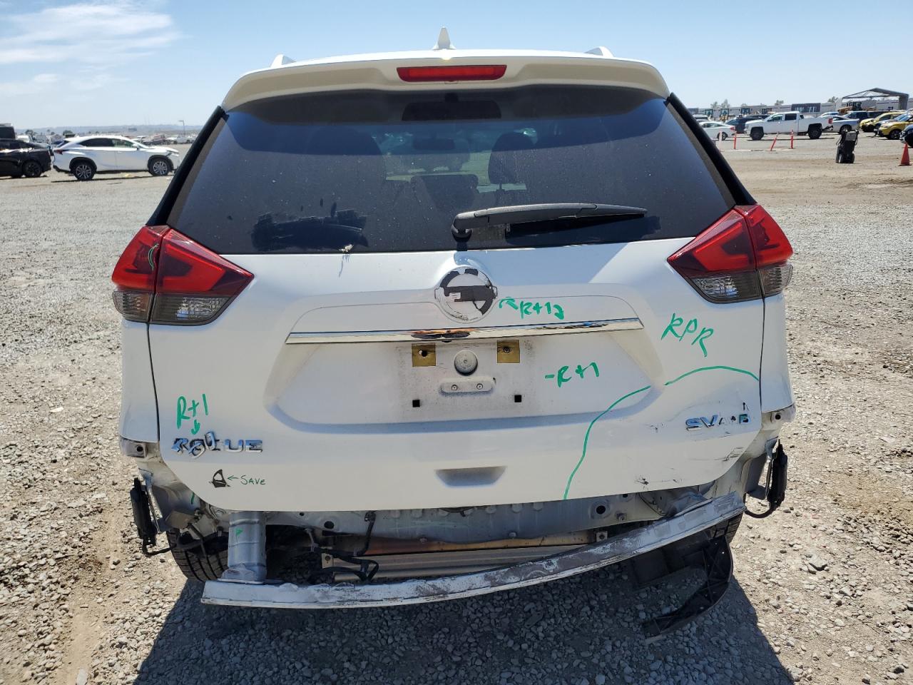 Nissan Rogue s 2018