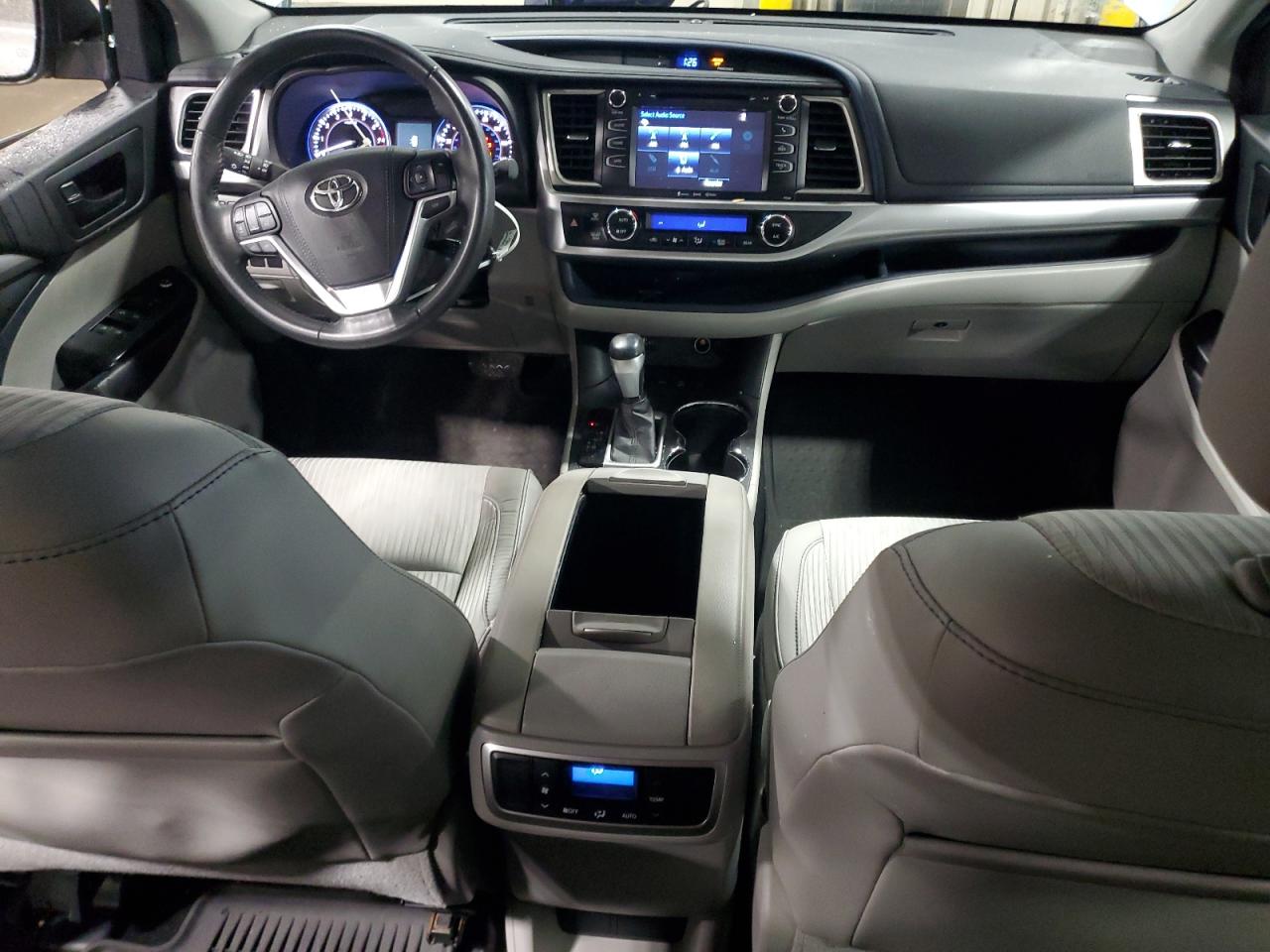 Toyota Highlander 2016