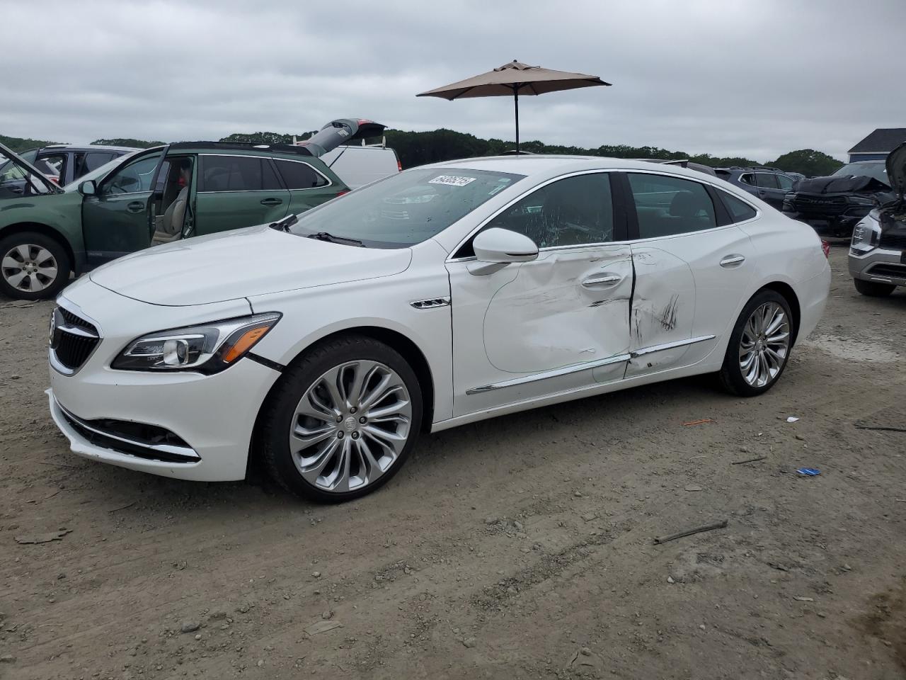 BUICK LACROSSE ESSENCE