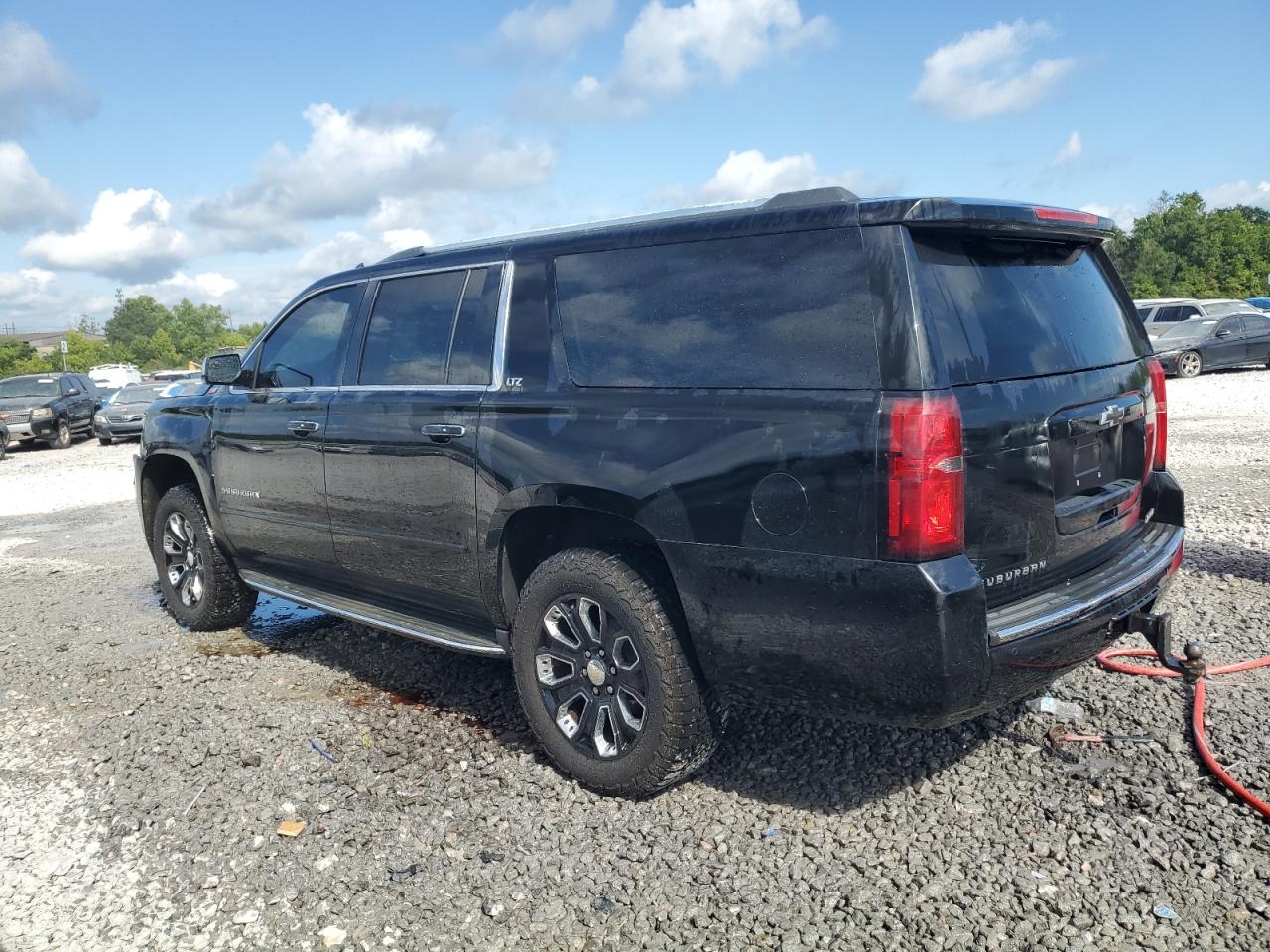 CHEVROLET SUBURBAN C1500 LTZ