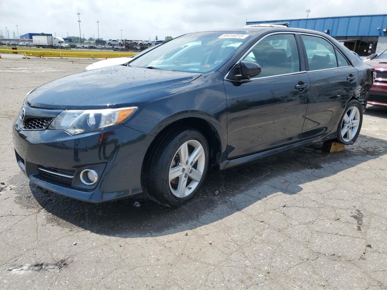TOYOTA CAMRY BASE