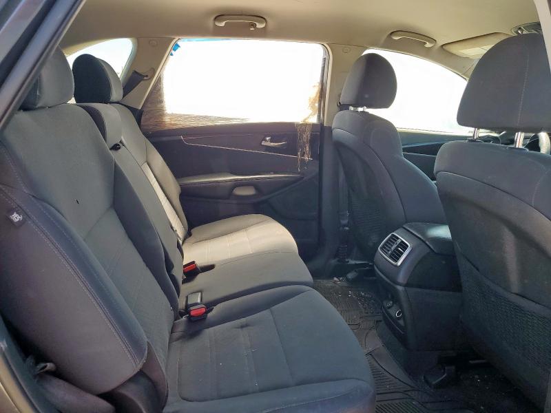 2019 KIA SORENTO LX - 5XYPGDA54KG441249