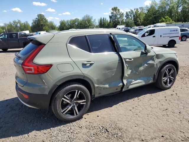 2025 VOLVO XC40 CORE YV4L12UJ2S2599951